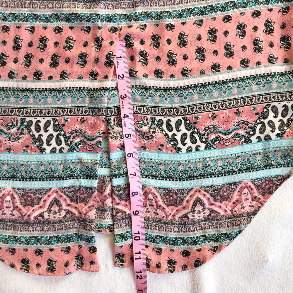 Pink Republic Women’s Salmon Turquoise Print Paisley Boho Flowy Top, size Medium - Picture 10 of 16